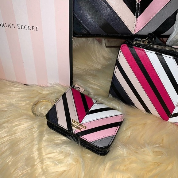 Victoria’s Secret Mini Chevron Stripe Backpack, Wallet & Keychain Set - Picture 6 of 14
